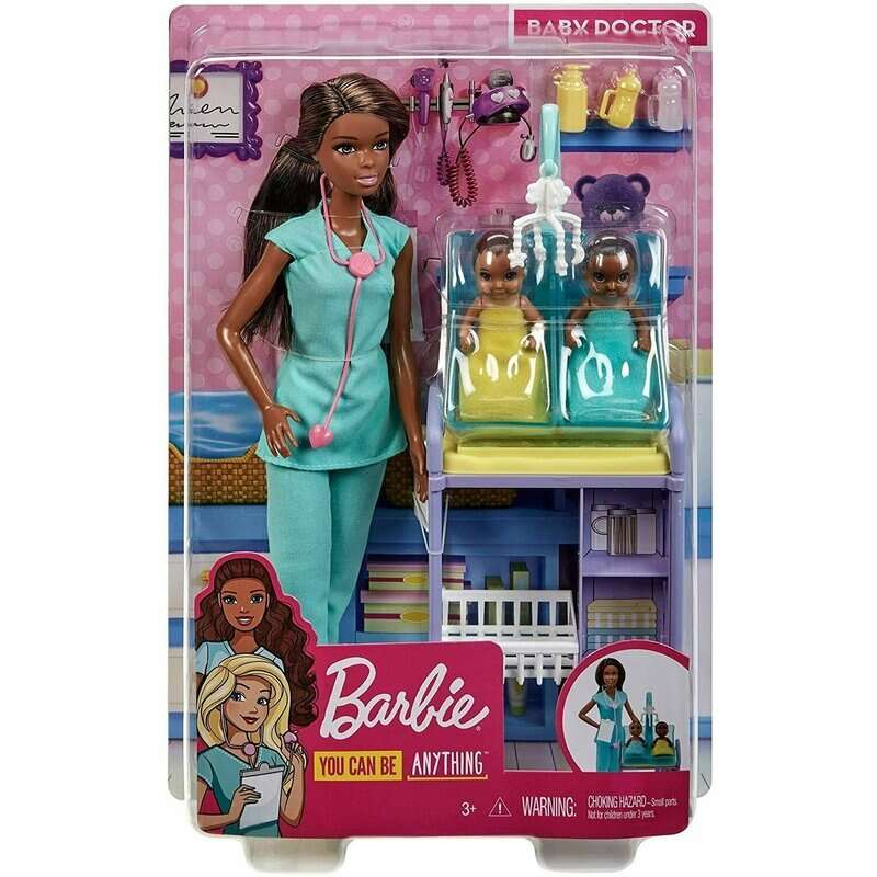 Mattel - Papusa Barbie Doctor pediatru, Verde